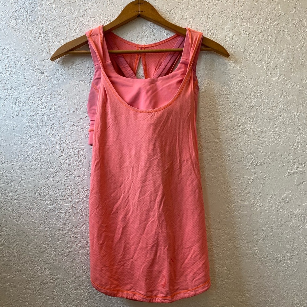 Lululemon coral top